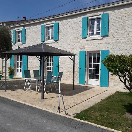 Le Logis De Lange Apt Les Aigrettes Saint-Hilaire-la-Palud 外观 照片