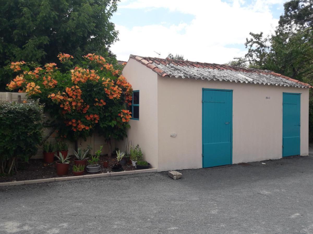Le Logis De Lange Apt Les Aigrettes Saint-Hilaire-la-Palud 外观 照片